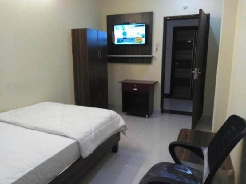 Oyo Flagship 80855 Hotel R Grand Vijayawāda Εξωτερικό φωτογραφία
