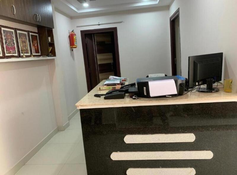 Oyo Flagship 80855 Hotel R Grand Vijayawāda Εξωτερικό φωτογραφία