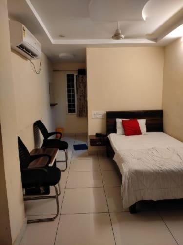 Oyo Flagship 80855 Hotel R Grand Vijayawāda Εξωτερικό φωτογραφία